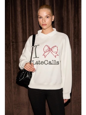 Grimelange SELFTEN Kadın Yumuşak Kumaşlı Polo Yaka Nakış Detaylı Ekru Sweatshirt