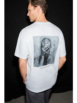 Grimelange LIGHT Erkek Organik Pamuklu Bisiklet Yakalı Nakış Ve Baskı Detaylı Oversıze Fit Beyaz T-Shirt