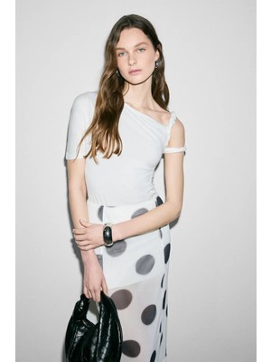 Grimelange WILLEYA Kadın Yumuşak Ve Esnek Kumaşlı Omuzu Düğümlü Slim Fit Ekru Bluz