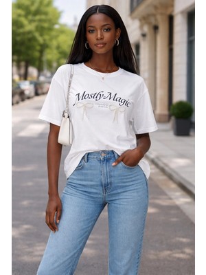 by Eylül Ertürk Inci Detaylı T-Shırt