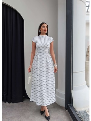 Esra Helvacı Belden Bağlamalı Puantiyeli Elbise