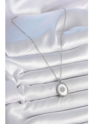 TE Dükkan Buğz 316L Çelik Gümüş Renk Beyaz Mineli Güneş Işlemeli Nazar Boncuk Detay Madalyon Model Kadın Kolye - Buğz