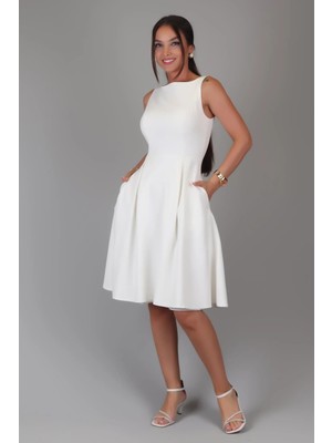 Sweetness Kadın Beyaz Pileli Cep Detaylı Midi Boy Elbise