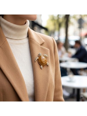 Museum Of You Kaplumbağa Figürlü Broş Taş Detaylı Şık ve Modern Kadın Takı Aksesuarı