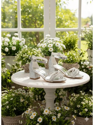 SGF Kids Gümüş Çapraz Taşlı Topuklu Abiye Ayakabı