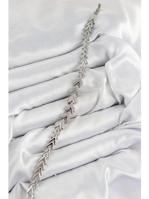 Moresun Buğz Pirinç Zirkon Taşlı Sıralı Ok Model Gümüş Renk Kadın Bileklik - Buğz