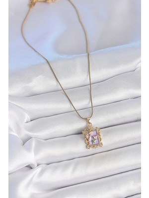 Moresun Buğz 316L Çelik Gold Renk Zincir Mor Mineli Çiçek Işlemeli Zirkon Taşlı Kelebek Detay Portre Model Kadın Kolye - Buğz