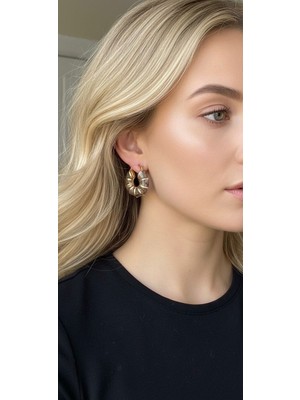 Solène Melinda Sedefli Halka Çelik Küpe