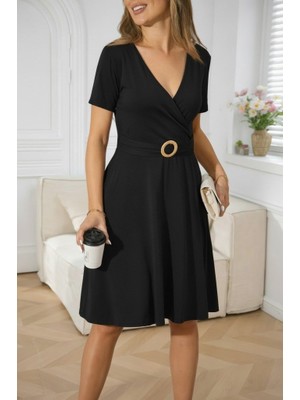 Drgy Kadın Kısa Kollu Kruvaze Yakalı Önden Toka Detaylı Kısa Viskon Elbise