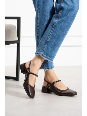 Shoetek Beatta Kadın Topuklu Bilekten Bantlı Kalın Topuklu Babet Kahverengi Deri