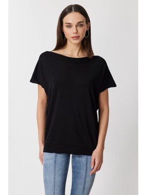 On Kadın Kayık Yaka Kısa Kollu Bluz 76370 Siyah