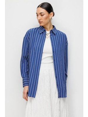 Mizalle Oversize Lacivert Çizgili Gömlek
