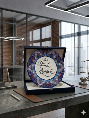 Hatyazan Kişiye Özel El Işlemesi Çini Tabak - Avukat Ofis Hediyesi (Kadife Kutulu)