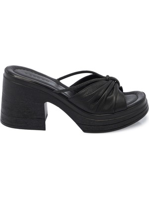 Tergan Siyah Hakiki Deri Kadın Terlik - K25Y1TR68059-A23