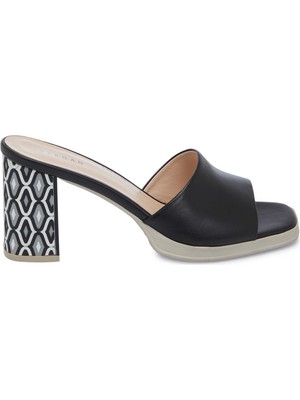 Tergan Siyah Hakiki Deri Kadın Terlik - K25Y1TR68083-A23