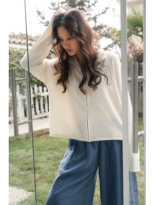 Nisan Triko Fermuarlı Triko Hırka