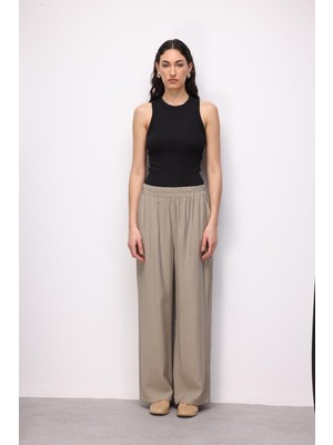 Mizalle Modal Dokulu Lastikli Bej Rengi Rahat Pantolon