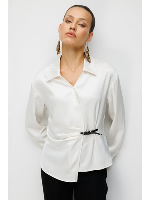 Ekol Kadın Kemer Detaylı Büzgülü Bluz 2868 Ekru