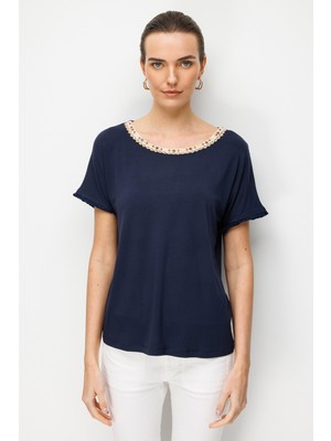Desen Triko Kadın Sıfır Yaka Yakası Hasır Aksesuarlı Penye T-Shirt 26819 Lacivert