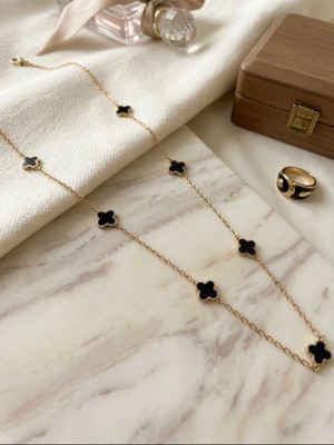 Siyah Mineli Minimalist 7’li Yonca Altın Gold Renk Zincirli Paslanmaz Çelik Kolye