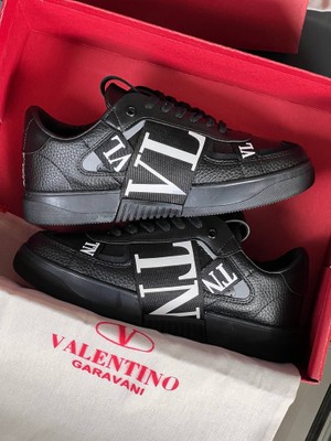 Favorispor Valentino Garavani VL7N Logolu Bantlı Siyah Deri Sneaker