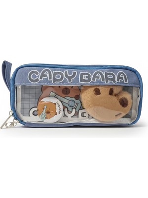 Gökyüzü Işığı Capybara Desenli Geniş Leke Tutmaz Kalemlik - Peluş Bir Broş ve Peluş Oyuncak Hediyeli