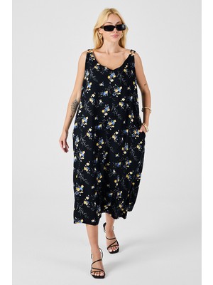 Bacc Siyah Askılı Boncuk Detaylı Çift Cepli Desenli Salaş Elbise BCVL-254027