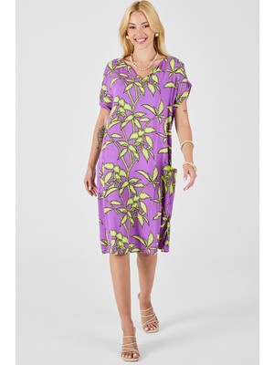 Bacc Lila Tropik Desenli V Yaka Oversize Midi Elbise BCVL-254021