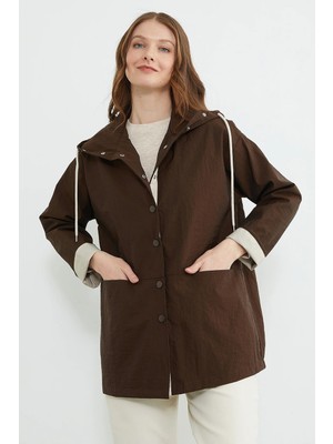 FullaModa Çıtçıtlı Kapüşonlu Paraşüt Kumaş Trençkot