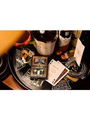 Kokteyl Oyun Kartları, Eski Moda, Margarita, Moskova Katırı, Daiquiri ve Mojito Kokteyl Tarifleri, 1 Güverte Içeren 52 Kokteyl Tarifi Içerir