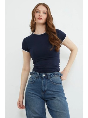 FullaModa Basic Bisiklet Yaka Biyeli Crop Tişört