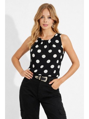 Tex Nova Kadın Askılı Yakası Büzgülü Puantiyeli Atlas Bluz