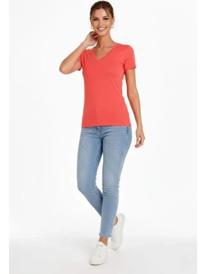 Gacha T-Shirt V Yaka Slim Fit Likralı Tişört Günlük Basic Body - Nar Çiçeği