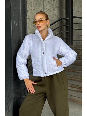 Modanı Seç Beyaz Dik Yaka Çıtçıtlı Fermuarlı Kısa Şişme Mont