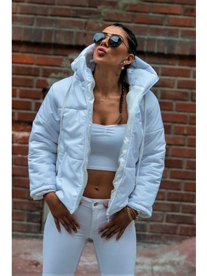 Modanı Seç Beyaz Su Geçirmez Kapüşonlu Şişme Mont