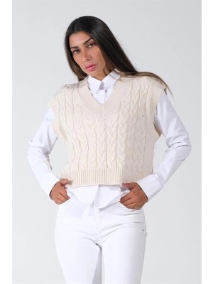 Modanı Seç Beyaz V Yaka Crop Saç Örgü Triko Süveter