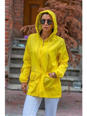 Modanı Seç Sarı Yıldız Kapüşonlu Cepli Ince Yağmurluk