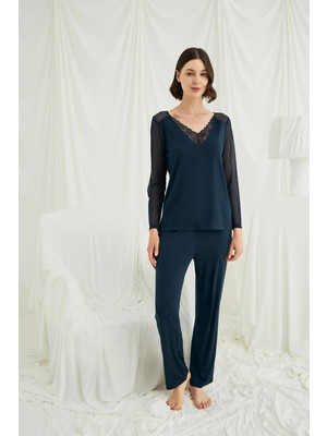 Liyuza Sırt Dekolteli Uzun Kollu Tüllü ve Dantelli Pijama Takımı