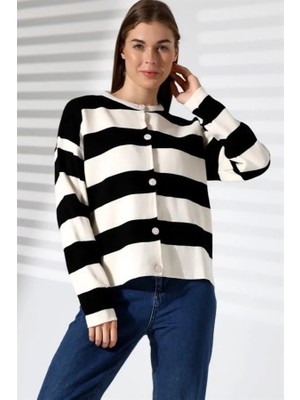 Modanı Seç Siyah Çizgili Düğmeli Klasik Triko Hırka