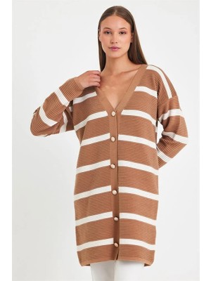 Modanı Seç Kahverengi Çizgili Fitilli Düğmeli Uzun Triko Hırka