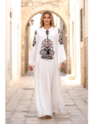 Modanı Seç Beyaz Önü ve Kolları Otantik Nakışlı Püsküllü Balon Kol Uzun Elbise