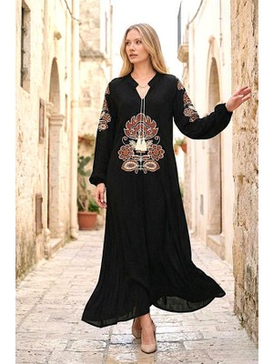 Modanı Seç Siyah Önü ve Kolları Otantik Nakışlı Püsküllü Balon Kol Uzun Elbise