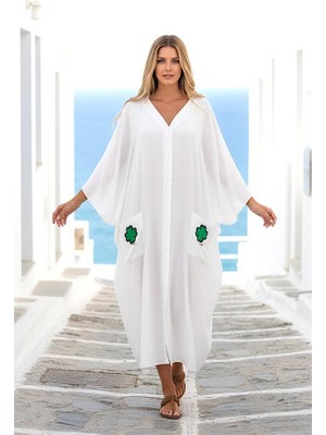 Modanı Seç Beyaz V Yaka Sırtı ve Cepleri Yonca Nakışlı Oversize Uzun Gömlek Elbise