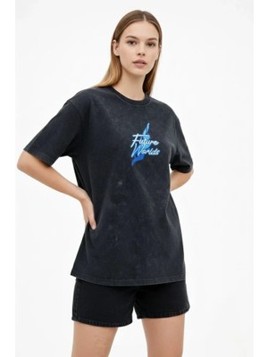 Nnstartshopping  Asit Yıkamalı Oversize Tişört Future Worlds Baskılı Bisiklet Yaka Kısa Kollu Streetwear %100 Pamuk Street Style T-Shirt - Siyah