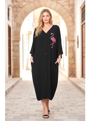 Modanı Seç Siyah V Yaka Önü ve Sırtı Flamingo Nakışlı Cepli Oversize Uzun Gömlek Elbise