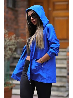 Modanı Seç Saks Mavi Yıldız Kapüşonlu Cepli Ince Yağmurluk