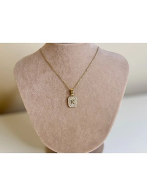 Eredka Zirkon Taşlı ''k'' Harf Kolye Kararma ve Paslanmaya Dayanıklı Çelik