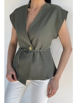 Gülseli Kadın Bel Bağlamalı Gold Düğmeli Yelek P-00020660