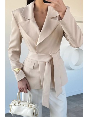 Gülseli Kadın Kruvaze Yaka Kuşaklı Blazer Ceket P-00020760