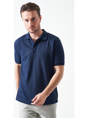 Tena Erkek Lacivert Ayaklı Yaka Basic Ay Parçası Yırtmaçlı Iki Düğmeli Tişört